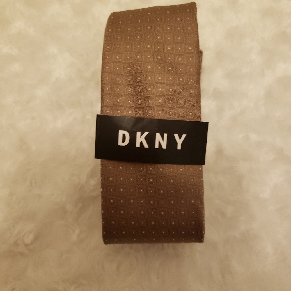 DKNY 100% Silk Kelly Neat Gold Brown Dot Grid Neck Tie NEW with tags .